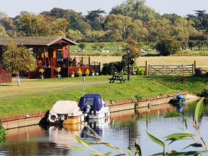 Bend in the River Lodge