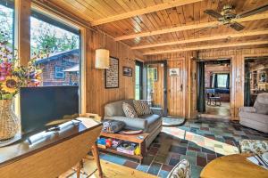 Cabin on Rush Lake with Bar, Grill and Kayaks!