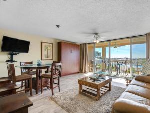 One-Bedroom Apartment room in Magnolia House at Destin Pointe I
