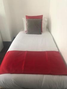 Kirubash Central Pier Hotel