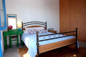 Paros BookInn