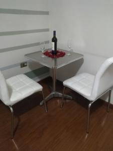 Hostal Costa De Marfil Suites & Apartamentos