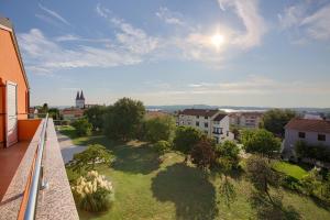 Apartments Orange Medulin