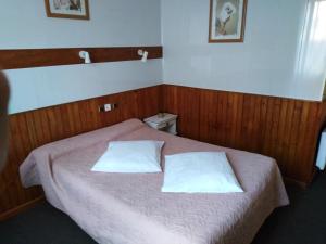 Hotels Chalet Saint Louis : photos des chambres