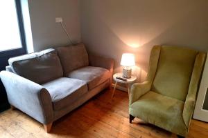 Self Contained 3 Bedroom House with Off Street Parking