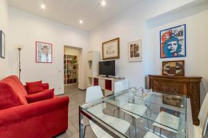 GuestHost - Porta Pia & Villa Torlonia Apartment with Balcony