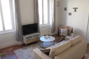 Appartements Appartement ANDREOSSY - AUTHENTIQUE - CHIC : photos des chambres