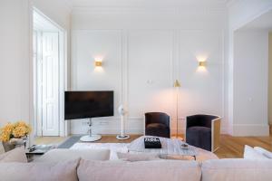 WHome | Av. da Liberdade Deluxe Apartment w S-Pool, Gym & Parking