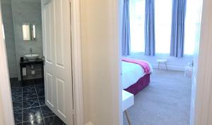 Mostyn Villa Free Private Parking