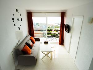 One-Bedroom Apartment room in Apartamento luminoso con vistas increíbles al mar