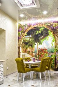 2 bedroom apartment Tykha street city center with parking place