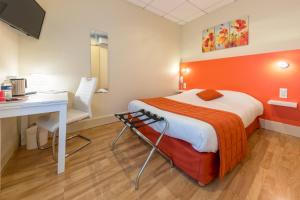 Hotels La Commanderie de Champarey : Petite Chambre Double