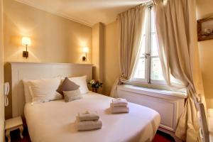 Hotels Les Quatre Dauphins : photos des chambres