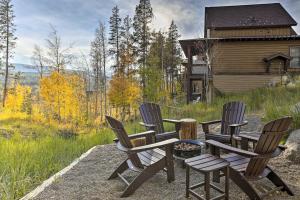 Winter Park Area Cabin, Hot Tub and Mountain Views!