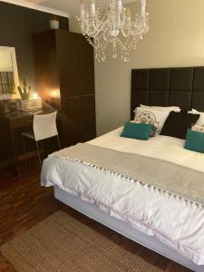 The Hedge Guesthouse