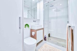 KOZYGURU FORTITUDE VALLEY HIGH LEVEL 2 BED APT + FREE PARKING QFV179-2612