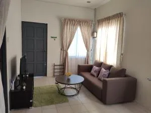 Homestay at Petrajaya,Kuching - Kampong Loba Kara