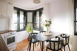 Modern Cozy Apartment NEW