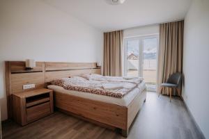 Luxurious and Stylish - Breathtaking Mountain View with Hot Tub and Sauna