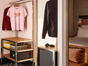 Hotels Mama Shelter Paris West : photos des chambres