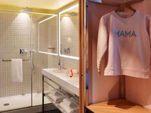 Hotels Mama Shelter Paris West : photos des chambres