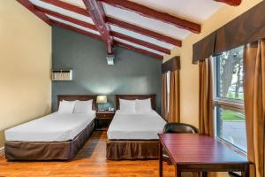 Econo Lodge Montreal-Brossard