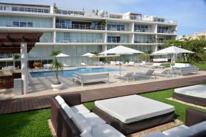 magia beachside condo