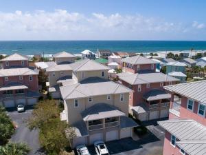 Holiday Home room in 22440 Front Beach Road by BlueSwell