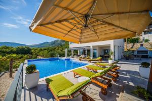 Villa Blue Wave Amazing sea view and large private swimming pool 4 bedrooms with 4 bathrooms