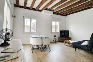 Appartements Le Boudoir d'Adelais - duplex in the center of Amboise : photos des chambres