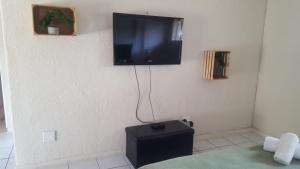 Self-catering 1Bedr cottage in Sandton with FREE WiFi