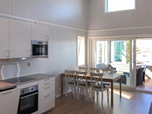 Holiday home Dyrvik III