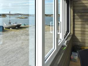 Holiday home Dyrvik III