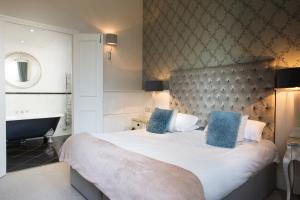 The Bell Hotel