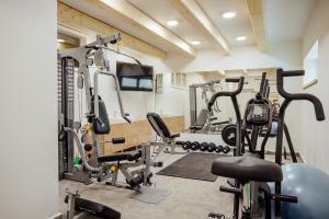 Resla Residence I, II, & Wellness