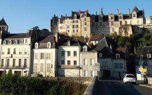 Maisons de vacances Au pied du chateau : photos des chambres