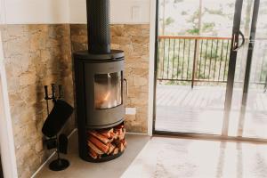 Rainforest Gardens - Luxury Hillside Accomodation with Views to Bay & Islands