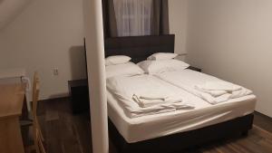 HBH Bajor Sörház Sólyomfészek Panzió