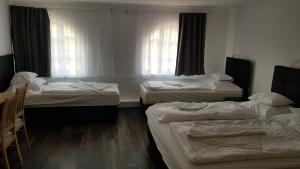 HBH Bajor Sörház Sólyomfészek Panzió