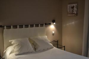 Hotels Noemys Gradignan - ex Cit'Hotel Le Chalet Lyrique : photos des chambres