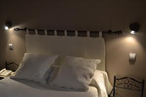 Hotels Noemys Gradignan - ex Cit'Hotel Le Chalet Lyrique : photos des chambres