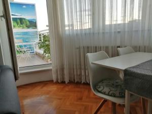 "Apartment Zagreb Idila Center", with a balcony, speed WiFi