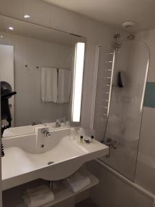 Hotels Holiday Inn Lille Ouest Englos, an IHG Hotel : Chambre Familiale