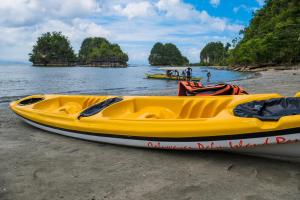 Caluwayan Palm Island Resort & Restaurant