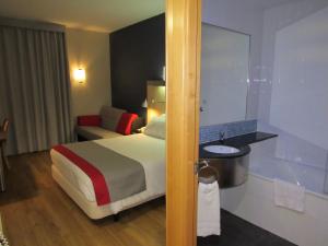 Queen Room with Sofa Bed room in Holiday Inn Express Sant Cugat an IHG Hotel