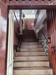 RedDoorz near Colgante Bridge Naga City