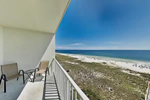 One-Bedroom Apartment room in Gulf-Front Getaway with Two Pools Hot Tub & Sauna condo