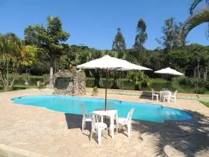 Florescer Vila - 皮拉卡亚