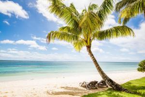 Victoria Beachcomber Resort & Spa