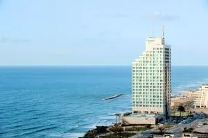 Blue in the sea - Ramat Tyomqin